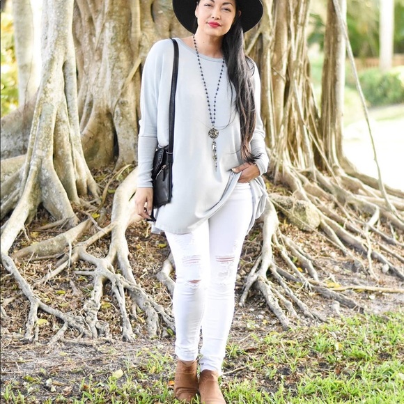 🚨1 Large Left!✨ Oversized Sky Blue Tunic - Picture 4 of 5